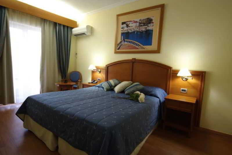 Blue Sea Hotel Mytilíni Zewnętrze zdjęcie